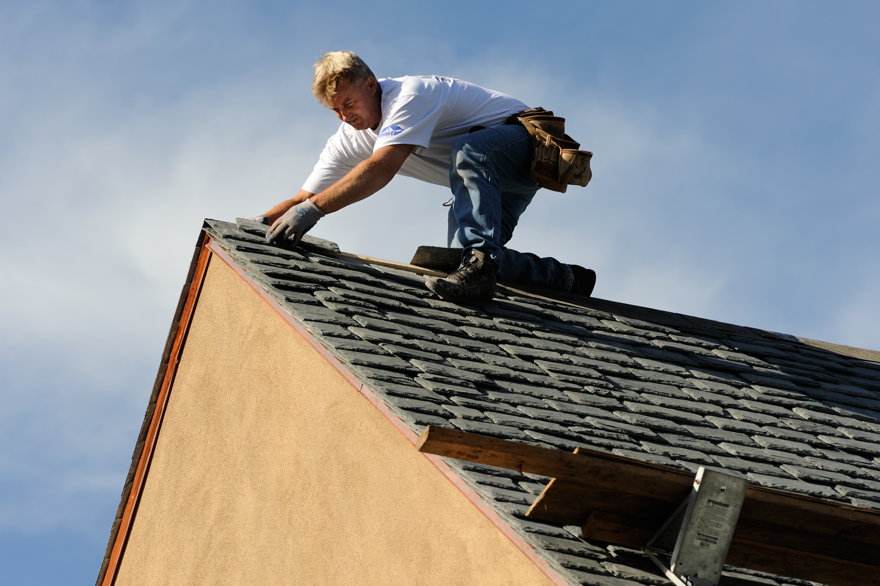roof repairing